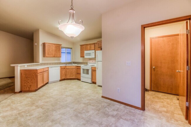 Building Photo - 1007 S 91st Ave