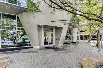 Building Photo - 3338 Peachtree Rd