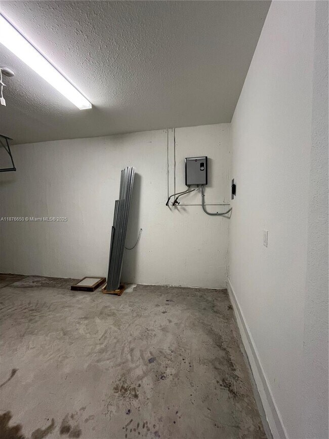 Building Photo - 10247 SW 231st Ln