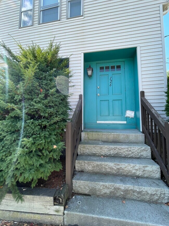 Building Photo - 126 Lowell St