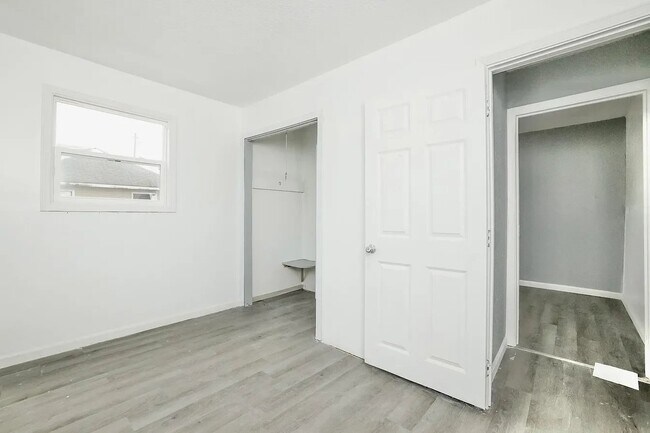 Building Photo - 305 Bass Ave