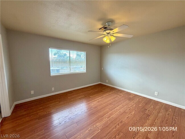 Building Photo - 6122 Meadow View Ln