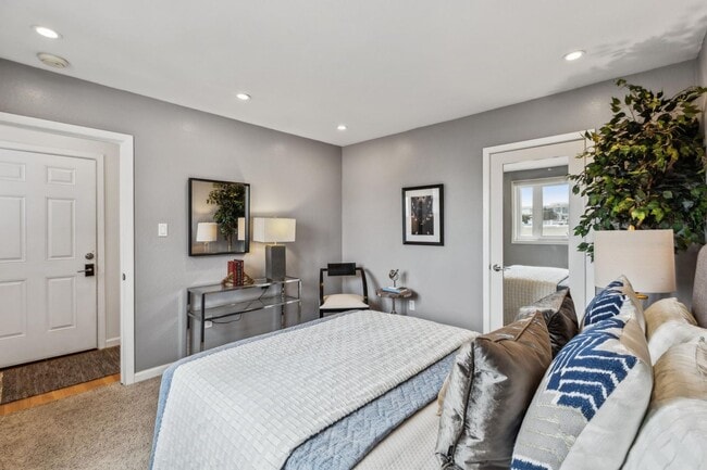 Building Photo - Daly City - Easy Commute Single Family Hom...