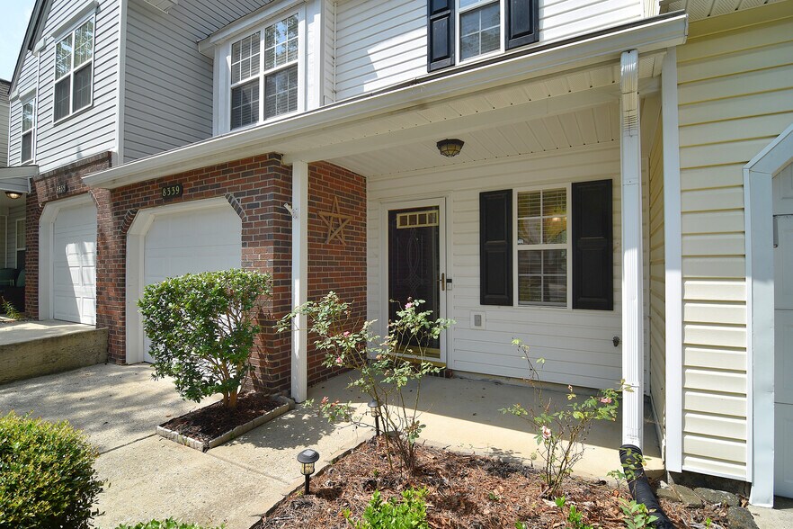 Building Photo - 8339 Christmas Ct