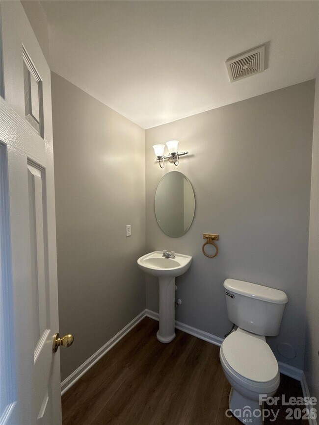 Building Photo - 9407 Pepperidge Ave NW