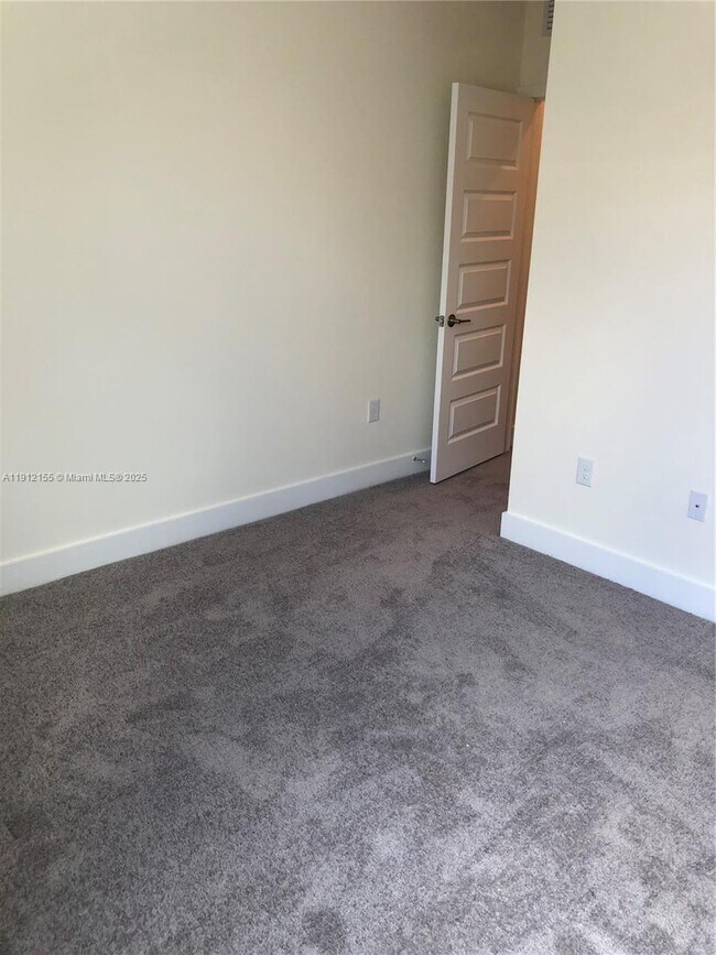 Building Photo - 4757 NW 83rd Pkwy