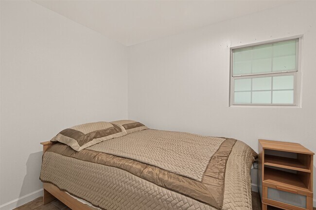 Building Photo - 13703 Segrest Dr