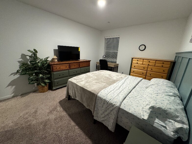 Building Photo - 8809 Polka Way