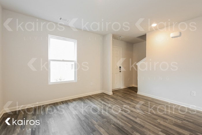 Building Photo - 845 VISTAMOUNT PATH