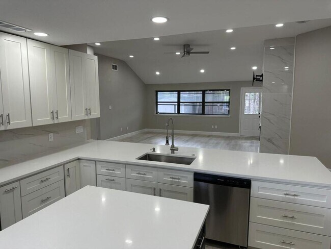 Building Photo - 2415 Amber Hill Ln