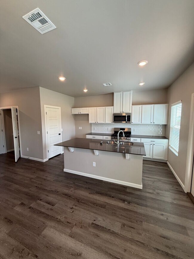Building Photo - 7736 Westhall Pl