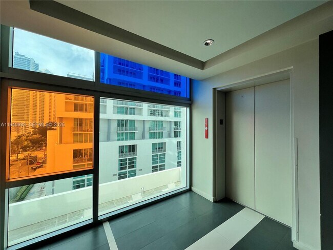 Building Photo - 333 NE 24th St