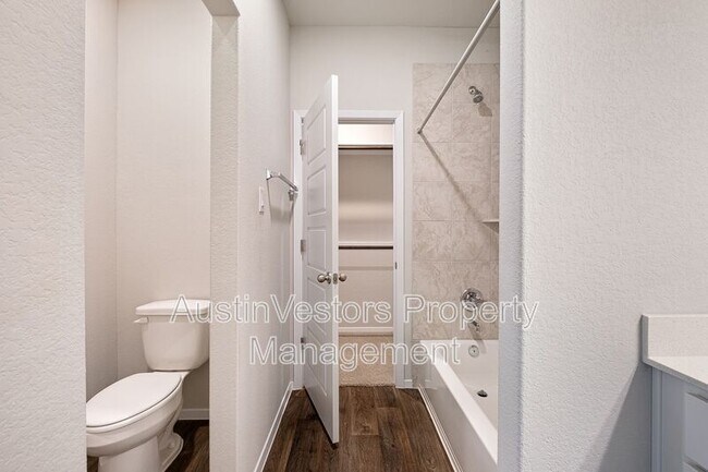 Building Photo - 244 Shugart St