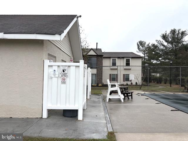 Building Photo - 27 Pickwick Pl