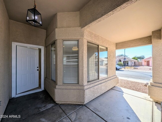 Building Photo - 7059 W Gardenia Ave