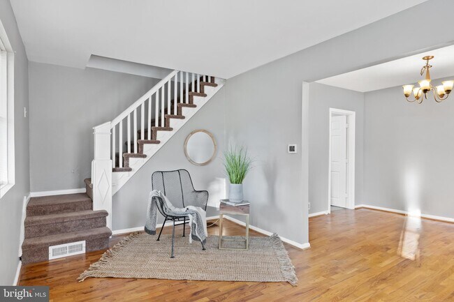 Building Photo - 227 Whittier Ave