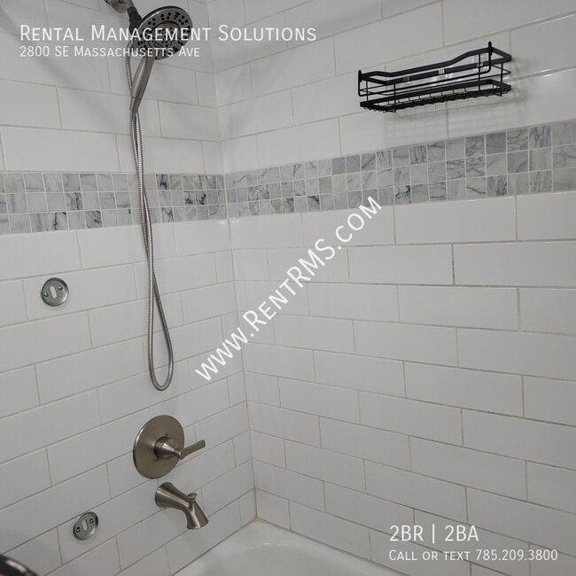 Building Photo - 2800 SE Massachusetts Ave