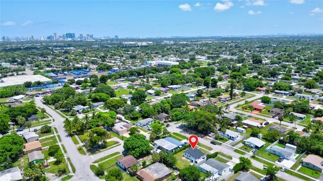 Building Photo - 3331 NW 8th Pl