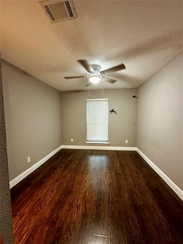 Building Photo - 1610 St James Dr
