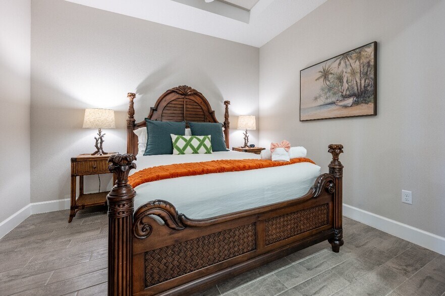 Spare Bedroom 2 - 3117 Formia Ct