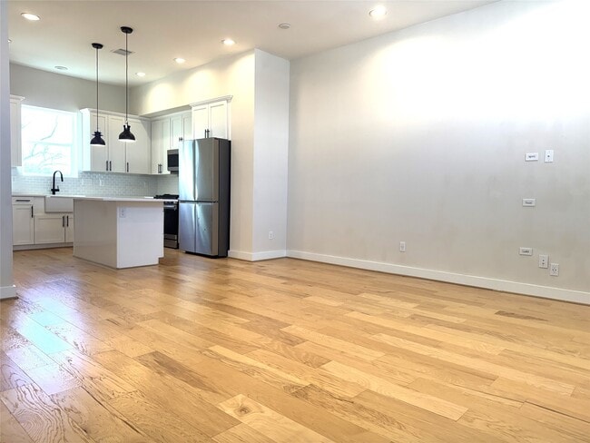 Building Photo - 5338 Donovan Gdns Ln