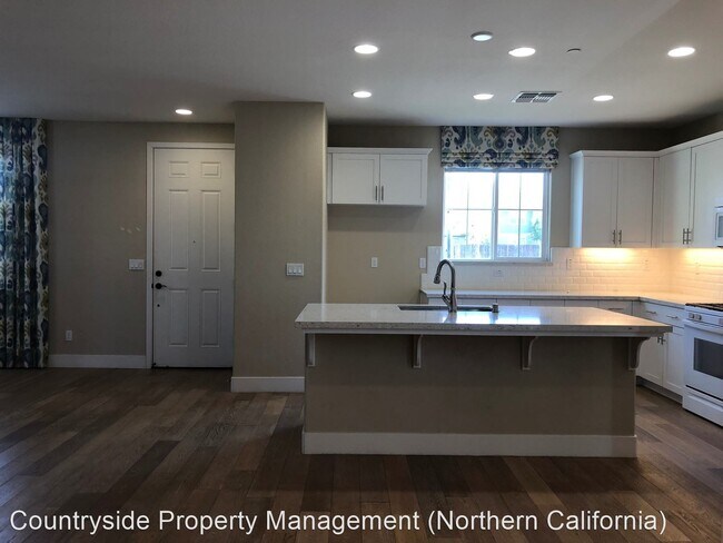 Building Photo - 3 br, 2.5 bath House - 9301 Vintner Circle