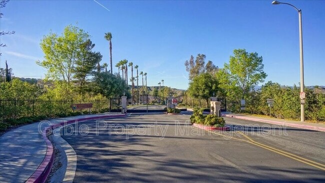 Building Photo - 26136 Rainbow Glen Dr