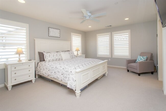 Building Photo - MUST SEE!!! Newer construction build w/ fixed SDGE Bill! Central A/C and Heat!