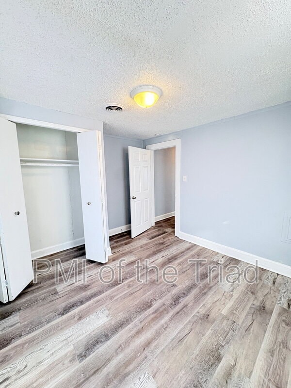 Building Photo - 317 Woodbury St