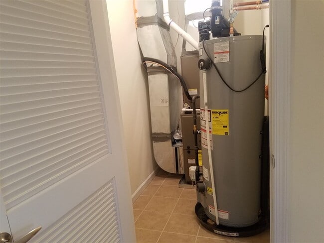 Building Photo - 26 Cottage St