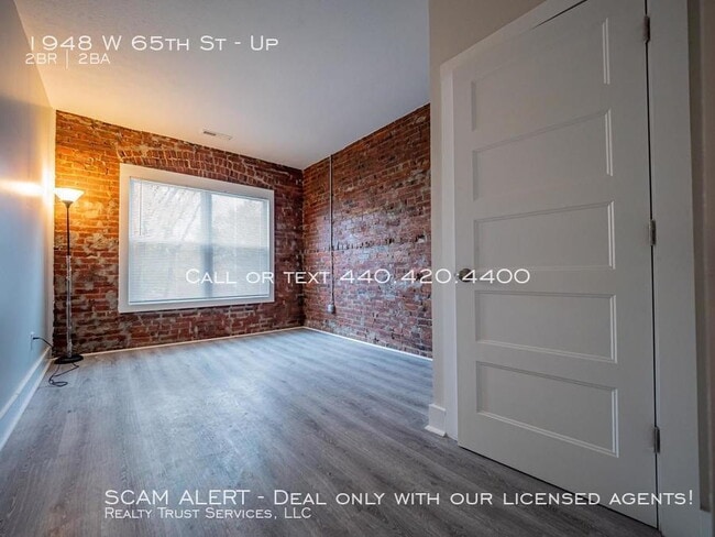 Building Photo - 1954 W 65th St