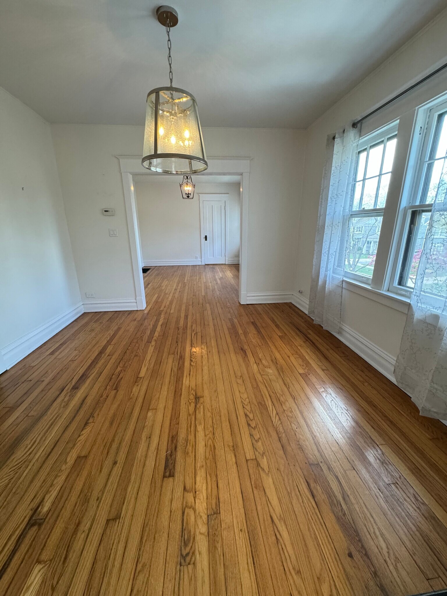 Beautiful floors - 878 Ash St