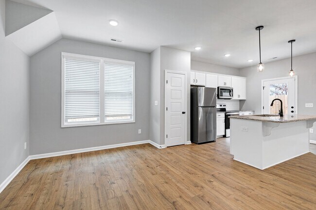 Building Photo - 38 Thunderhill, Clayton