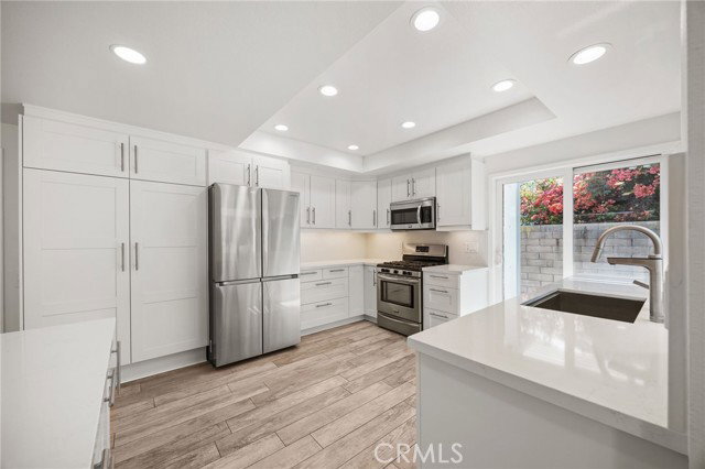 Building Photo - 26941 Floresta Ln
