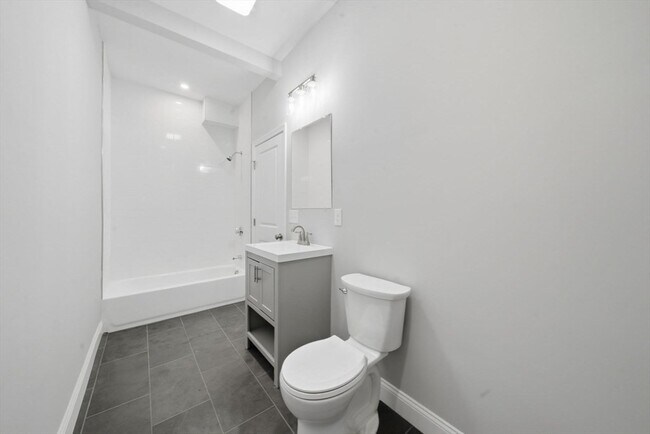 Building Photo - 1 Clough St