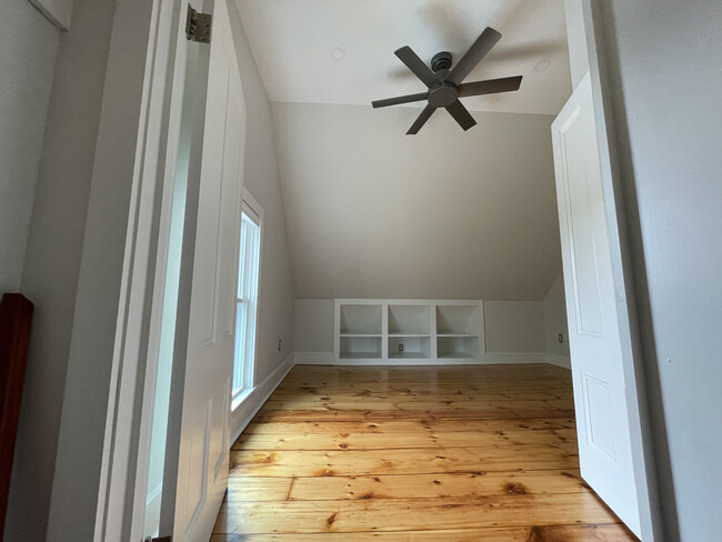 Third Floor Loft Bedroom - 18 North St