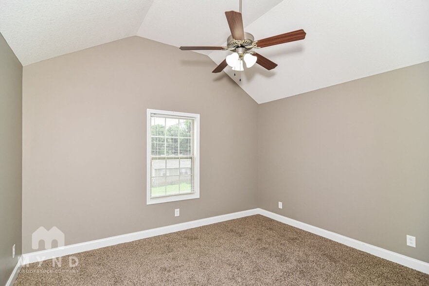 Building Photo - 619 Woodhaven Dr