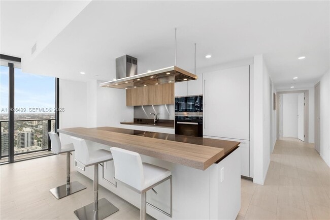 Building Photo - 1000 Brickell Plaza