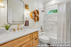 Building Photo - 548 Winding View
