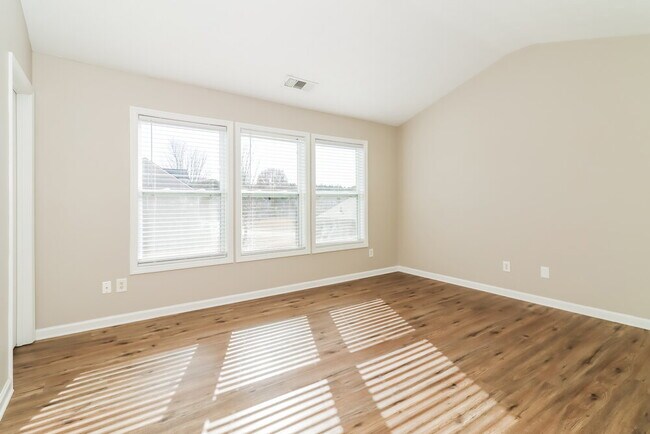 Building Photo - 502 Sweet Bay Ct