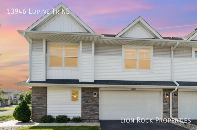 Building Photo - 13946 Lupine Trail NE