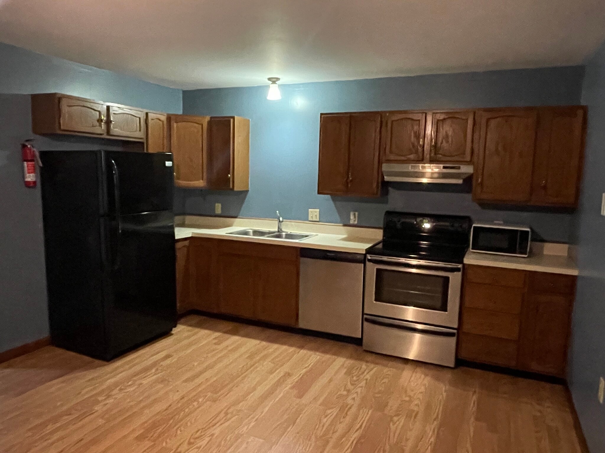 Kitchen - 223 Oakwood Ave