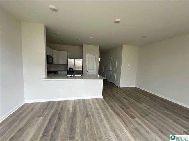 Building Photo - 1244 Susan Cir