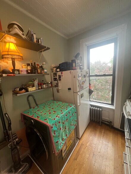 Kitchen - 219 Prospect Ave