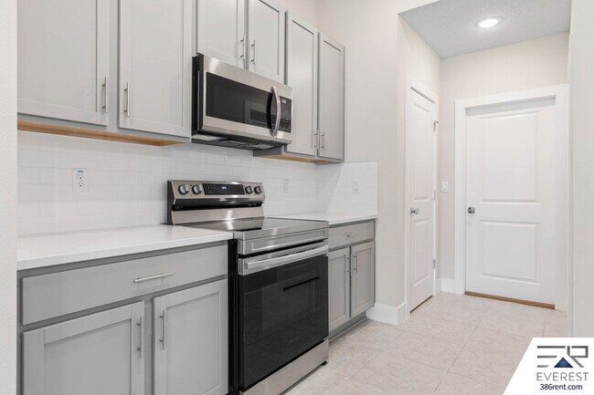 Building Photo - 58 Buttermill Dr