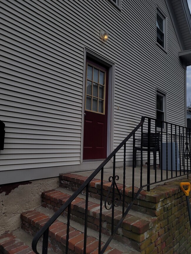 Building Photo - 651 Fall River Ave