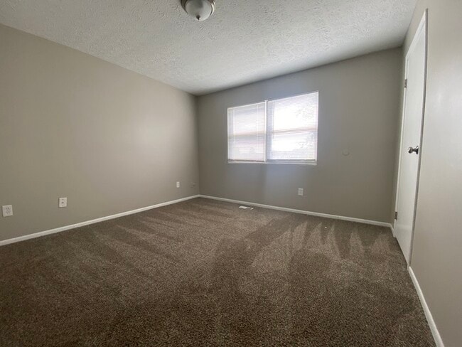 Building Photo - 2 bedroom townhome in Dublin Schools