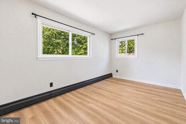 Building Photo - 51 Farrell Ave