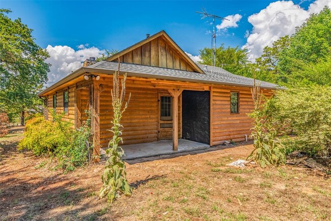 Building Photo - 306 Homesite Rd