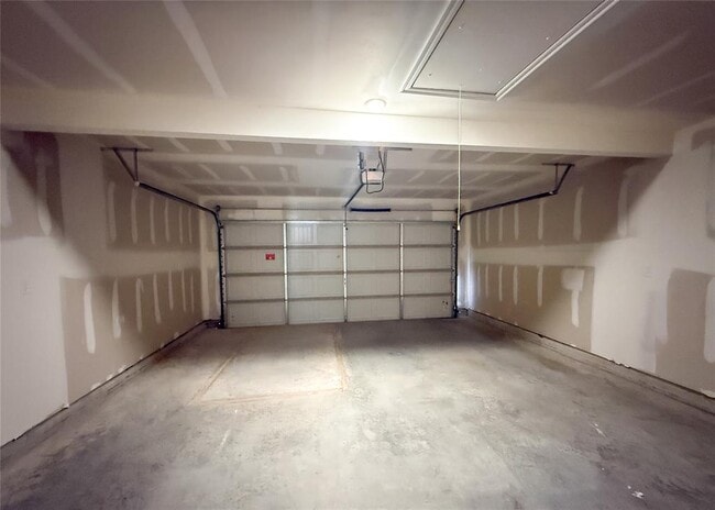 Building Photo - 16309 Harvester Dr